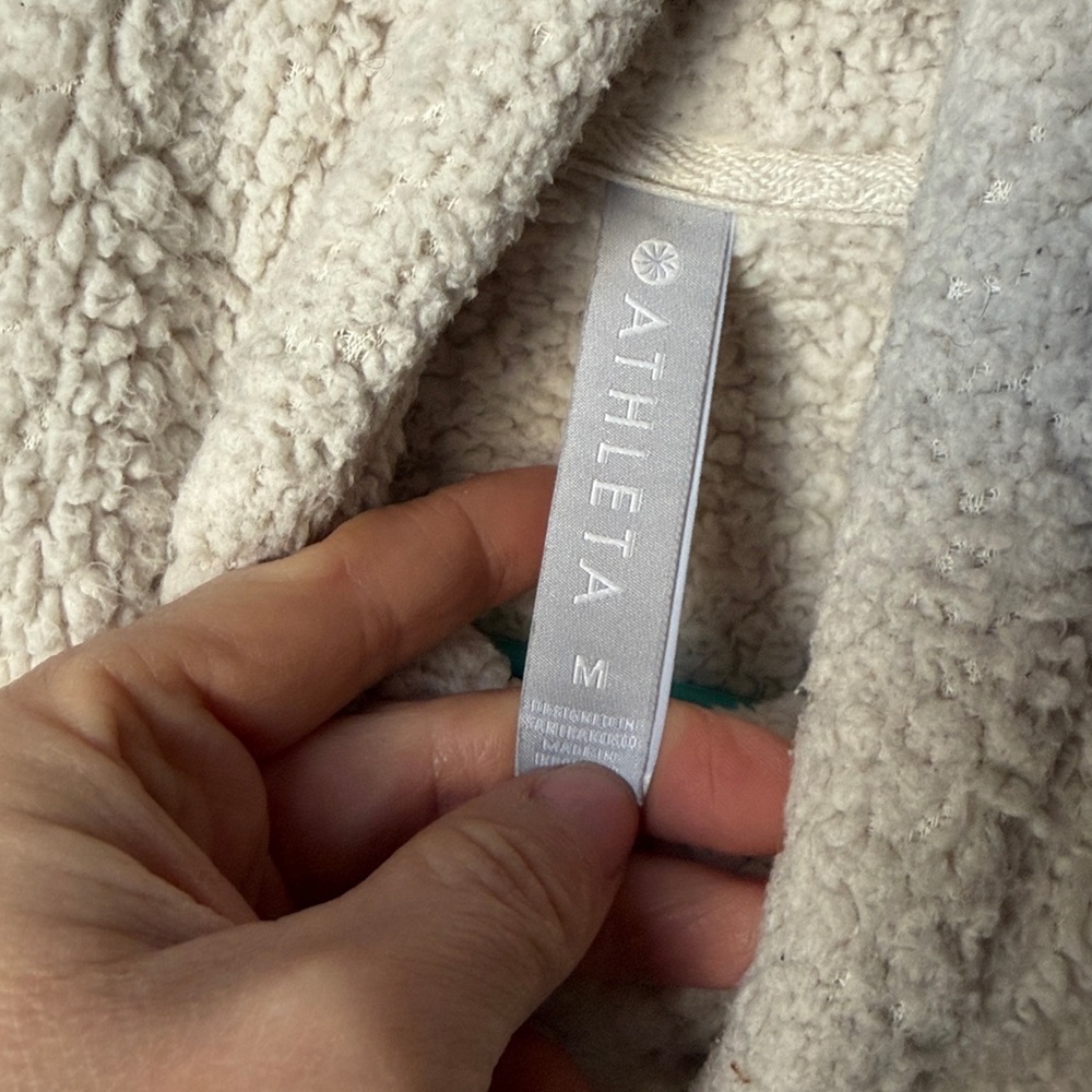 Athleta Cozy Cream Sherpa Pullover - Picture 2 of 4